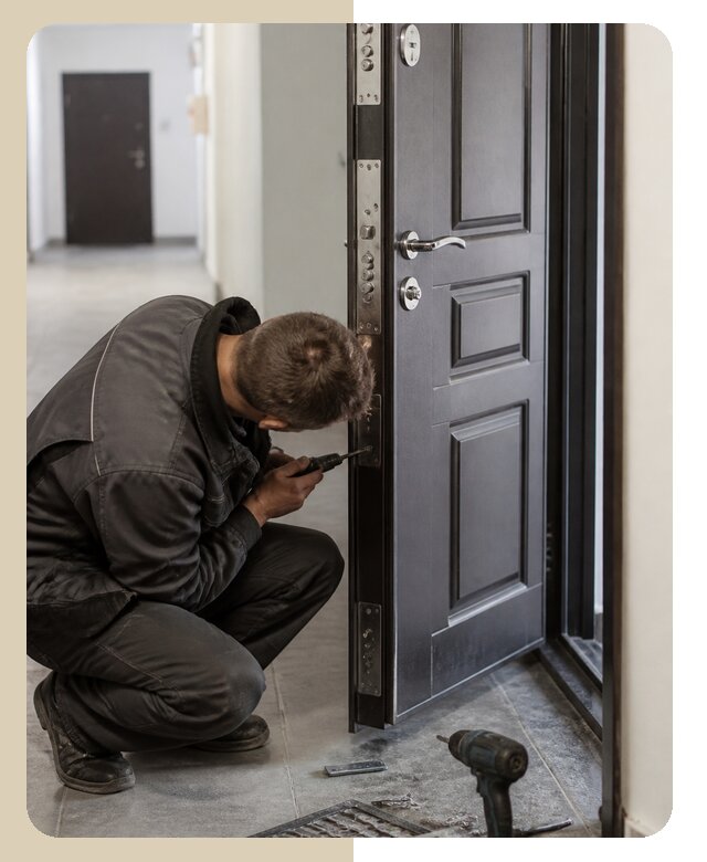 Усиление входной двери с установкой броненакладки в Минусинске